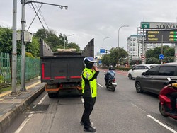 Hati-hati, Ada Truk Gangguan di Senayan Arah Slipi Jakbar