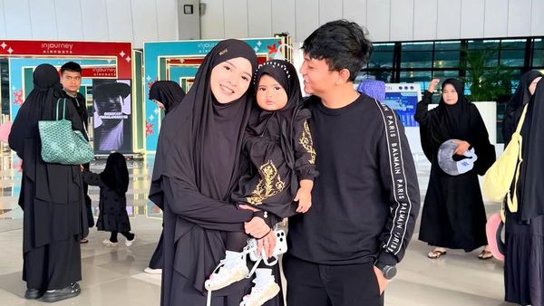 Penampilan Bella Bonita Berhijab Bikin Heboh