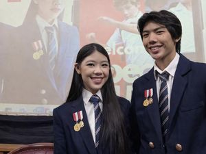 Influencer Mischka dan Devon Rilis Latihan Public Speaking Berbasis AI