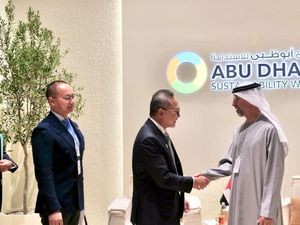 Eddy Soeparno Bertemu Menteri Energi UEA, Bahas Investasi Energi Terbarukan