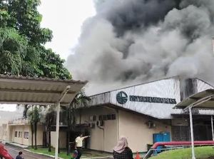 Pabrik Herbal di Gunung Putri Bogor Kebakaran, 5 Unit Damkar Dikerahkan