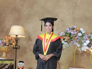 Kisah Olin, Lulusan Terbaik Kampus Muhammadiyah Madiun yang Beragama Katolik