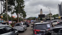 Libur Panjang, Jalur ke Puncak Pagi Ini Ramai, Terpantau Macet