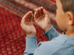 Doa Jumat Terakhir Rajab, Ini Keutamaan dan Waktu yang Tepat Mengamalkannya