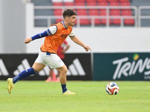 Rafinha dan Aldair Simanca Dipastikan Tampil Lawan Deltras Besok