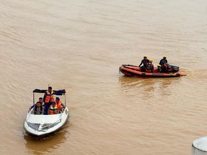 Heboh Perempuan Dilaporkan Melompat dari Jembatan Aurduri Jambi