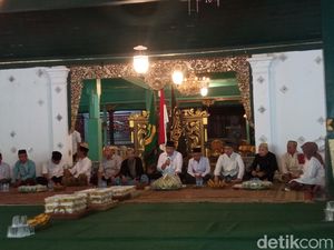 Melihat Peringatan Isra Miraj di Keraton Kasepuhan Lewat Tradisi Rajaban