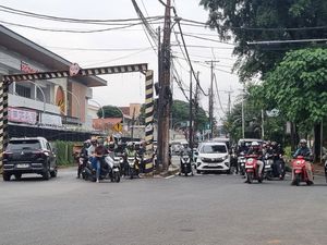 Ramai Pengendara Lawan Arah di Lebak Bulus, Bikin Macet-Rawan Kecelakaan