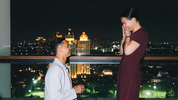 Potret Pemain Timnas Eliano Reijnders Melamar Kekasih Setelah Punya 2 Anak