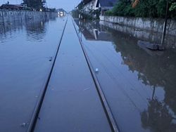 2 KA dari Daop Purwokerto Kembali Gagal Berangkat Imbas Banjir, 20 KA Memutar