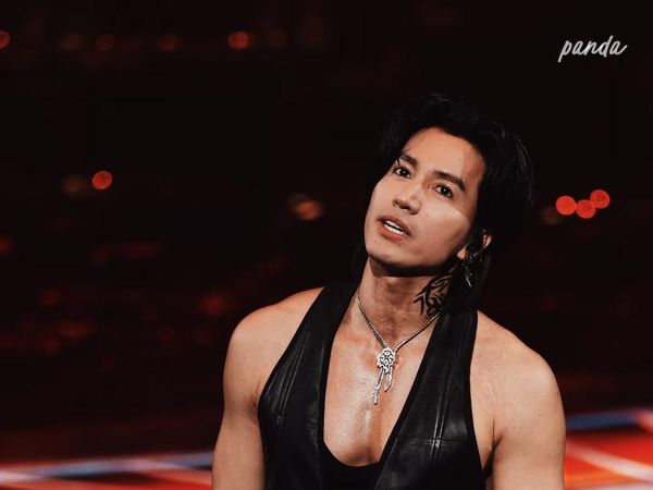 8 Foto Terbaru Jerry Yan di Konser Reuni F3, Bikin Jantung Nggak Aman