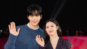 Potret Kim Seon Ho dan Go Yoon Jung Tebar Pesona di Jakarta