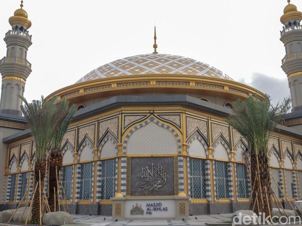 Masjid Al-Ikhlas Resmi Dibuka, Ikon Ibadah Baru di PIK 2