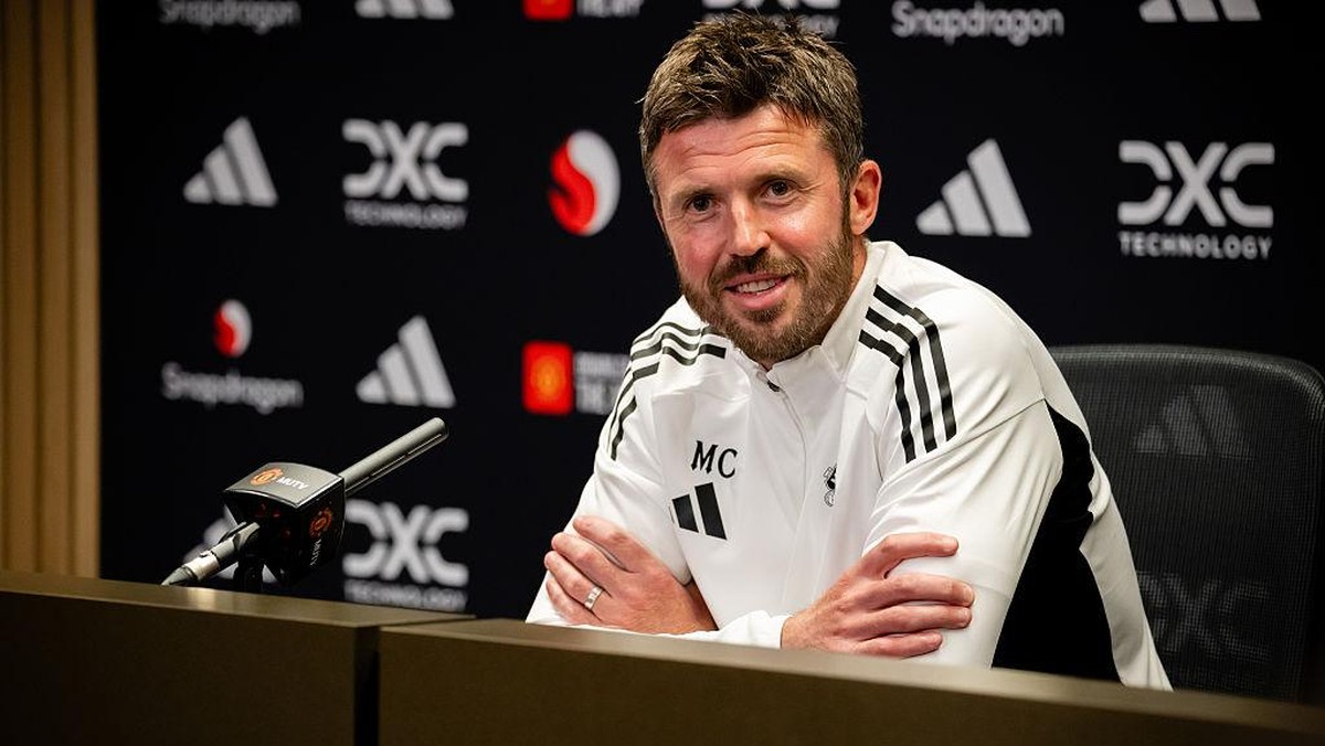 Michael Carrick sudah mengubah Manchester United. (Foto: Manchester United via Getty Imag/Ash Donelon)