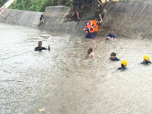 Video: Bocah 11 Tahun Hilang saat Berenang di Sungai Buntung Jambi