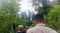 Warga Pangalengan Bandung Digegerkan Penemuan Mayat Pria di Parit Kebun