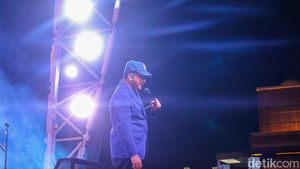 Sal Priadi Ajak Penggemar Larut di The Storytelling Night