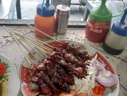 Kuliner Wajib di Tegal! 4 Sate Kambing Legendaris dengan Daging Super Empuk