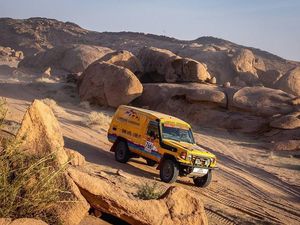 Cerita Shammie Zacky Goreskan Sejarah Baru Indonesia di Rally Dakar 2026