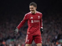 Liverpool Beri Sunderland Kekalahan Kandang Pertama