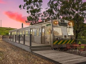 Usai Rumah Hangus Dilalap Api, Pilihan Hunian Keluarga Ini Bikin Melongo