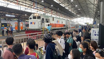 Berita dari Detik Finance: 16 Perjalanan KA Dibatalkan hingga Besok, Ini Daftarnya
