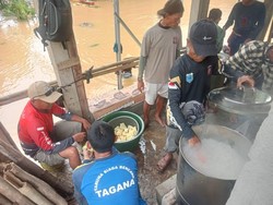 Kemensos Salurkan Bantuan Logistik ke Korban Banjir Pandeglang