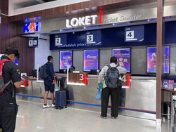 Jalur KA Terendam Banjir, 1.736 Penumpang KA di Surabaya Batalkan Tiket