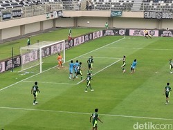 Tocantins Bawa PSS Ungguli Persela 1-0 di Babak Pertama
