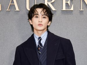 Mark Lee Umumkan Hengkang dari NCT, Momen Jisung cs Nangis Viral Jadi Sorotan