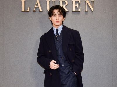 Pesona Mark NCT Jadi Ralph Lauren Prince di Milan Fashion Week 2026