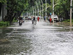 Hujan Melulu di Tempat Tinggalmu? Kata BMKG, Fenomena-fenomena Ini Sebabnya