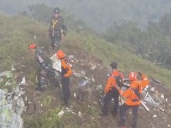 Badan dan Ekor Pesawat ATR 42-500 Ditemukan di Utara Puncak Bulusaraung