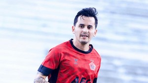 Profil Adrian Luna, Gelandang Uruguay yang Perkuat Persik Kediri