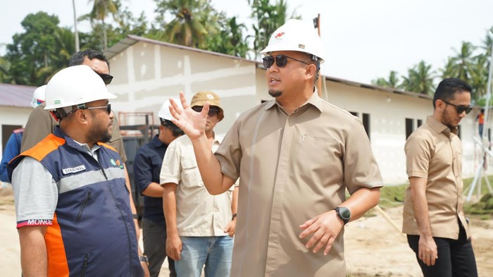 Andi Rosiade Pekan Ini Selesaikan Huntara Batang Anai