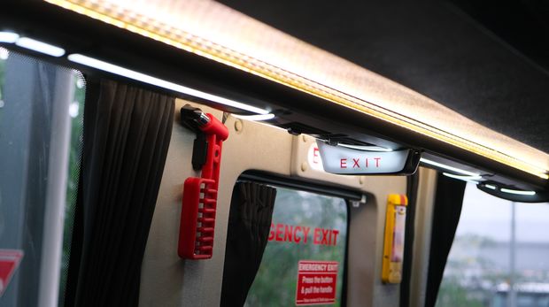 Bus Mercedes-Benz OH 1626 L Euro 5 buatan pabrik Cikarang lengkap dengan karoseri Legacy SR3 Neo Panorama dari Laksana Bus Manufaktur siap diekspor ke Thailand.