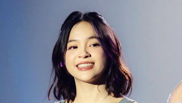 Gaya Elsa Japasal di Panggung, Santai tapi Penuh Aura