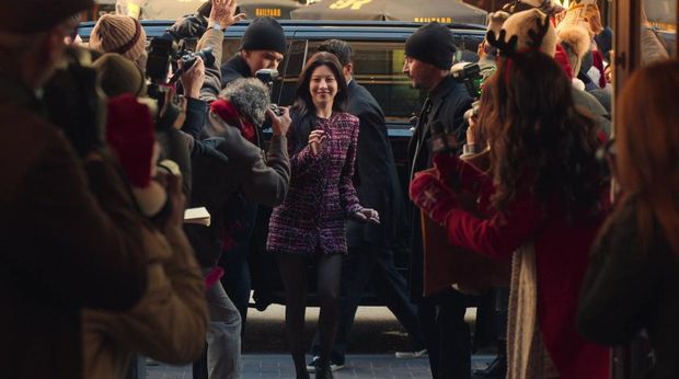 Go Youn Jung sukses bikin penonton salah fokus dengan gaya serba Chanel di drama Korea Netflix, Can This Love Be Translated.