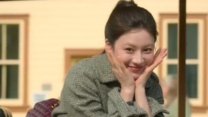 7 Gaya Go Youn Jung Jadi Princess Chanel di Can This Love Be Translated