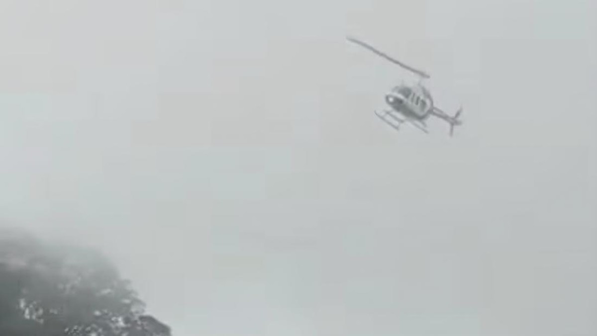 Helikopter yang ditumpangi Raffi Ahmad dan Ajik Krisna hampir jatuh di Bali Utara. (tangkapan layar tiktok @tinimuetz)