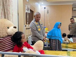 Perjuangan Delfi dan Jaelani, Yatim Piatu Korban Kecelakaan