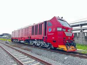 Kemenhub Terjunkan Kereta Penolong Imbas Rel di Pekalongan Banjir