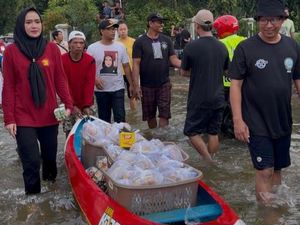 Legislator Gerindra Salurkan Bantuan untuk Korban Banjir di Juwana Pati