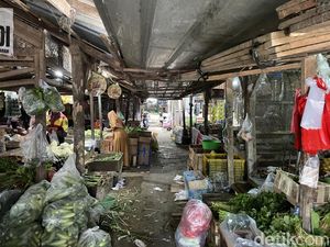 Nestapa Pedagang Pasar Pananjung: Bertahan di Tengah Bangunan Lapuk