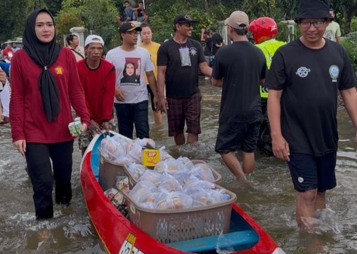 Legislator Gerindra Salurkan Bantuan Sosial ke Korban Banjir di Juwana, Pati