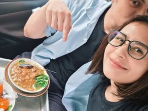 Intip Keseruan Prilly Latuconsina Jajan Mie Ayam hingga Mochi Disneyland