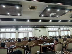 Imbas Sengketa Tanah, Siswa SMA 1 Sidemen Belajar Bergiliran
