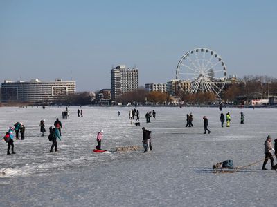 Setelah Hampir Satu Dekade, Danau Terbesar di Eropa Tengah Kembali Membeku