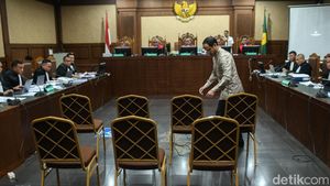 Sidang Korupsi Chromebook Rp 2,1 Triliun Berlanjut, Nadiem Tetap Hadir Meski Sakit