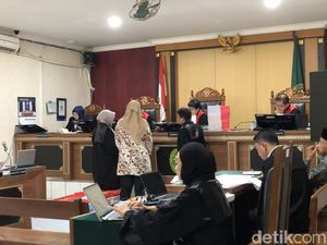Jaksa Ungkap Chat Anak Eks Bupati Sri Purnomo ke Staf Dispar soal Arahan Hibah
